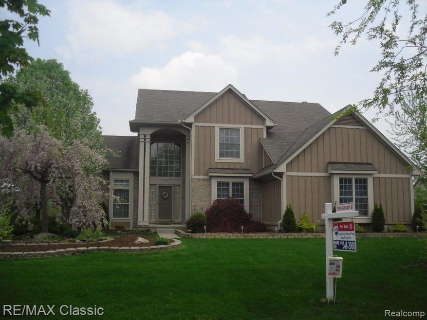 Fabulous West Bloomfield Colonia