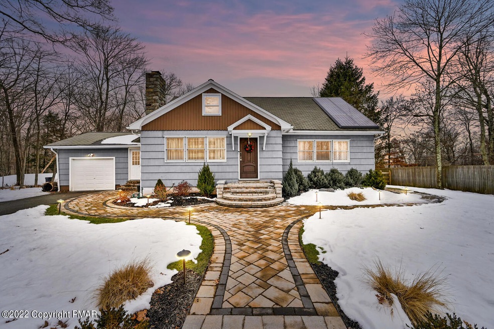 266 Oak Ln, Cresco, PA 18326 - photo 1