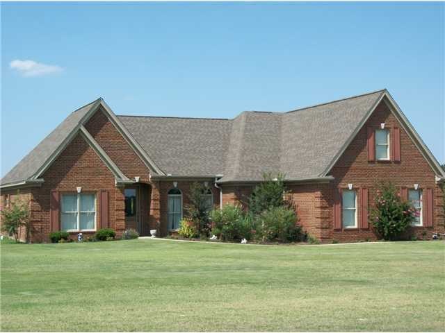 Beautiful brick exterior. Maintenance free!