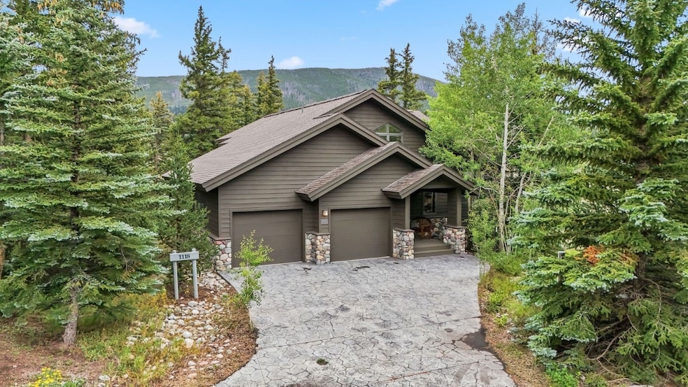 Sold $2,375,000 • Co-Listing Agent