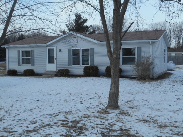 1105 E Marion Ave, Converse, IN 46919 - photo 1