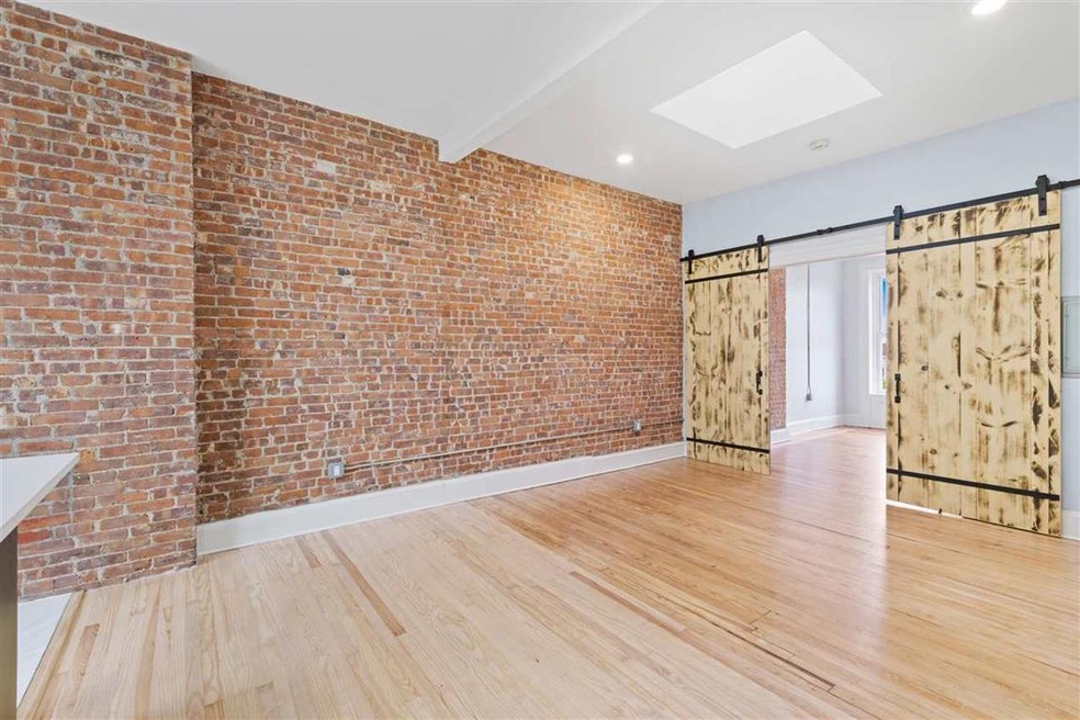 215 Shippen St unit 3, Weehawken, NJ 07086 - photo 1