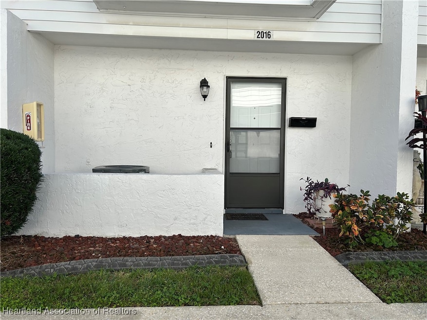 2016 Lakeview Dr, Sebring, FL 33870 - photo 1