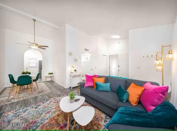 Living room main pic