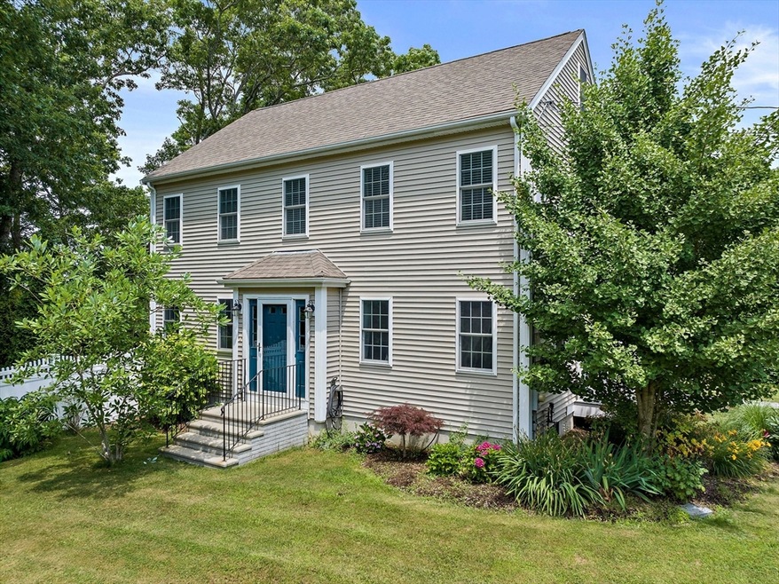 55 Liberty St, Plymouth, MA 02360 - photo 1