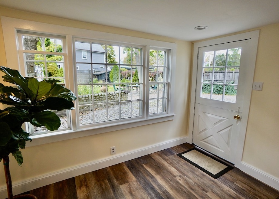 1 Selman St unit 2, Marblehead, MA 01945 - photo 1