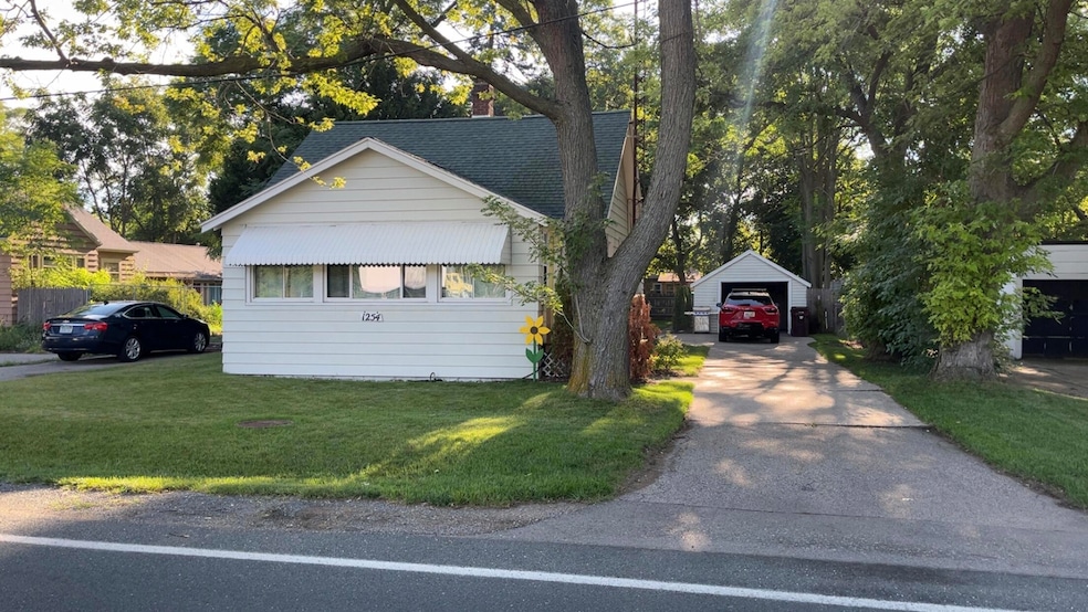 1254 Harvey St, Muskegon, MI 49442 - photo 1