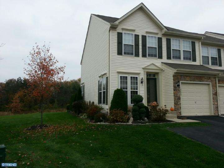 2659 Crabapple Cir, Perkasie, PA 18944 - photo 1