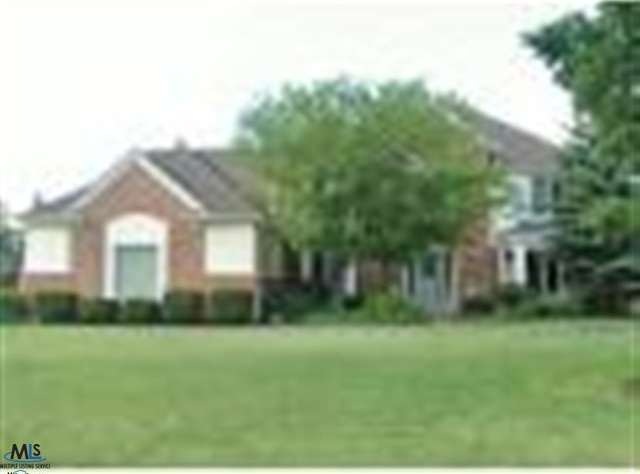 3600 Aynsley Dr, Rochester Hills, MI 48306 - photo 1