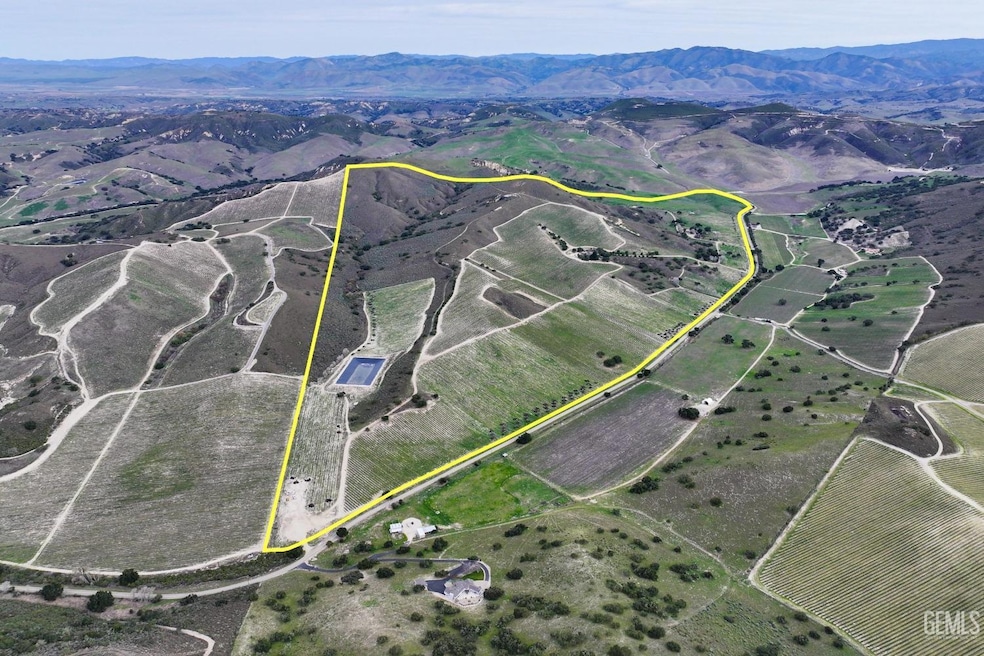 For Sale $6,000,000 • Co-Listing Agent
