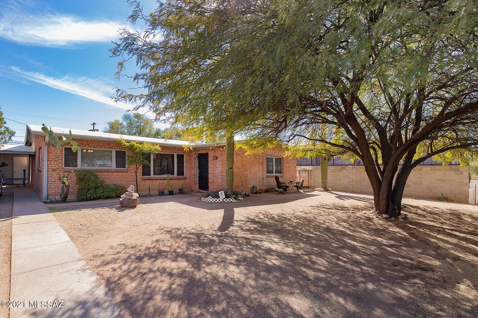 1520 E 10th St, Tucson, AZ 85719 - photo 1