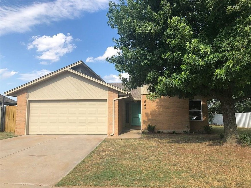 524 Marathon Dr, Moore, OK 73160 - photo 1