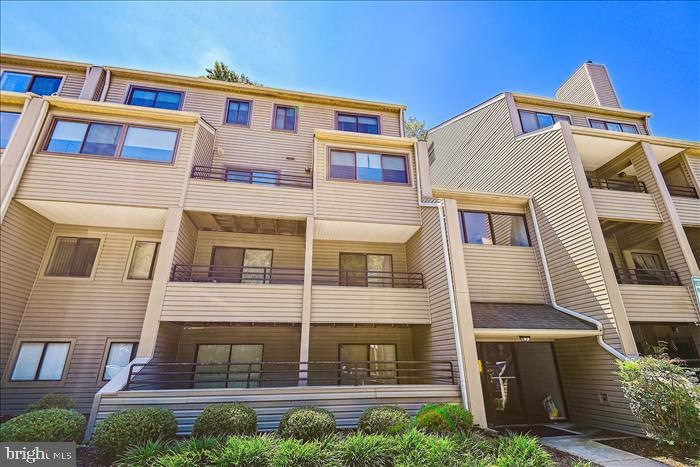 8011 Greenspring Way unit 8011E, Owings Mills, MD 21117 - photo 1