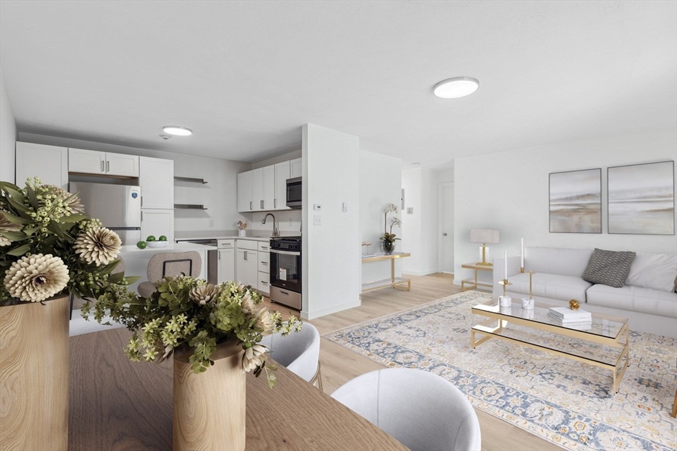 55 Broad St unit 13, Lynn, MA 01902 - photo 1