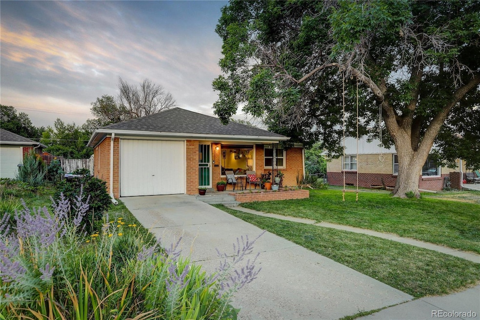 Welcome to 5520 Garrison Street