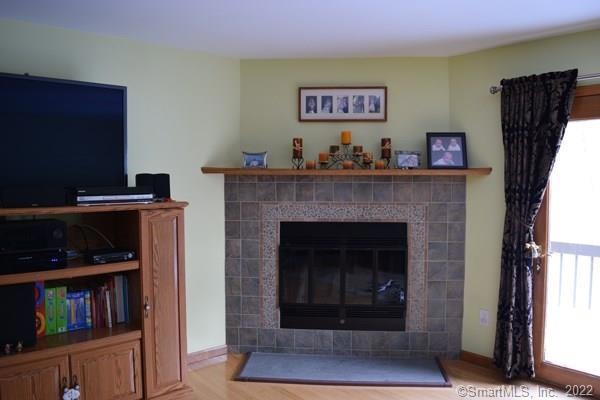 123 Fox Run Ct unit 123, Newington, CT 06111 - photo 1