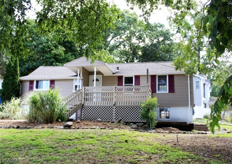 9 Oak Tree Ln, Sparta, NJ 07871 - photo 1