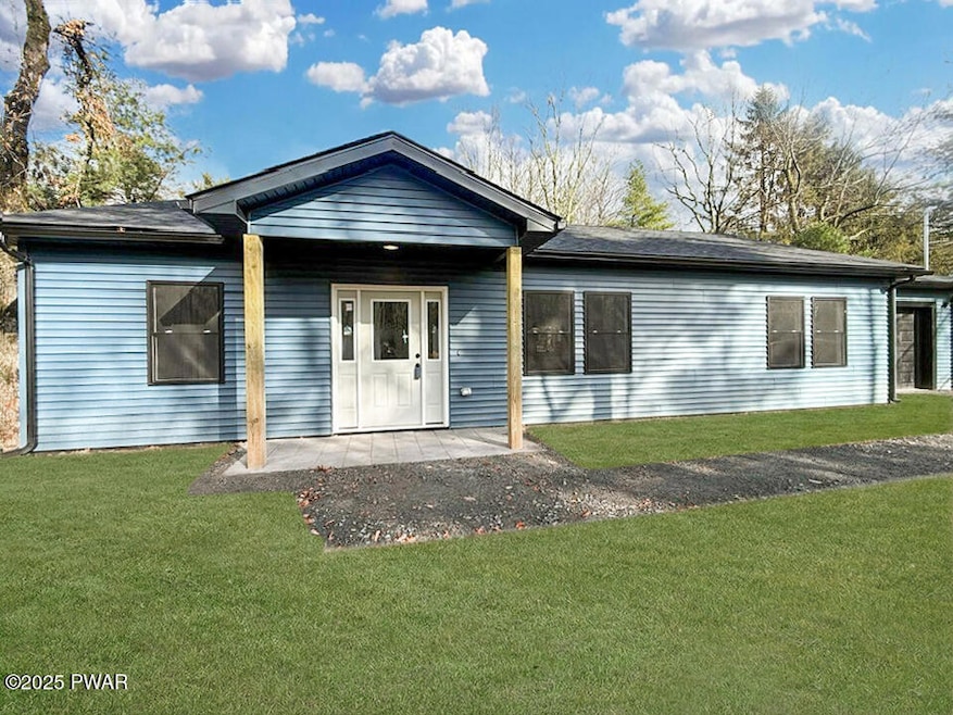 136 Iroquois Rd, Shohola, PA 18458 - photo 1