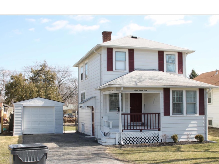 838 Erickson