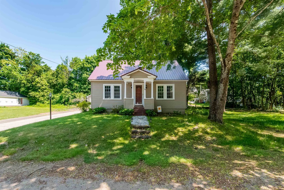 18 Harding St, Rochester, NH 03867 - photo 1