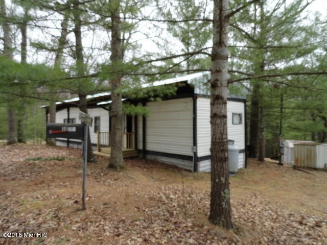 1646 W Bass Lake Dr, Bitely, MI 49309 - photo 1