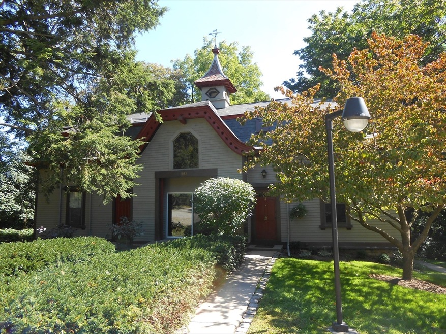 992 Centre St unit 1, Jamaica Plain, MA 02130 - photo 1