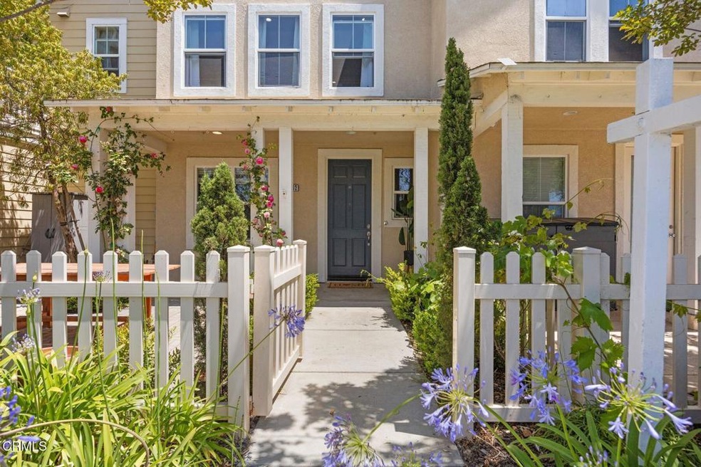 Front Courtyard/Entry
