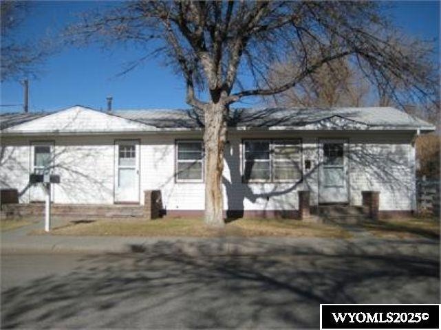 421 & 423 Rupp Ave, Worland, WY 82401 - photo 1