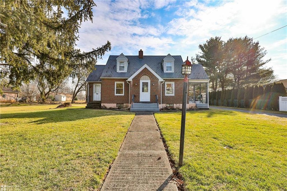 2212 Linden St, Bethlehem, PA 18017 - photo 1