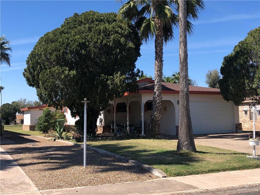 913 Palm Dr, Alamo, TX 78516 - photo 1