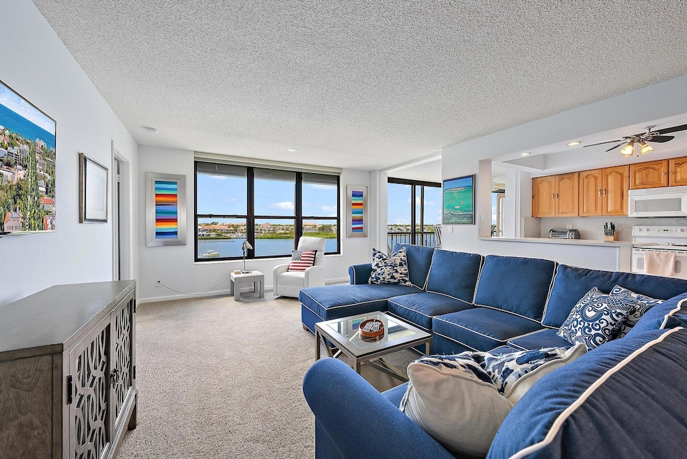 For Sale $875,000 • Co-Listing Agent