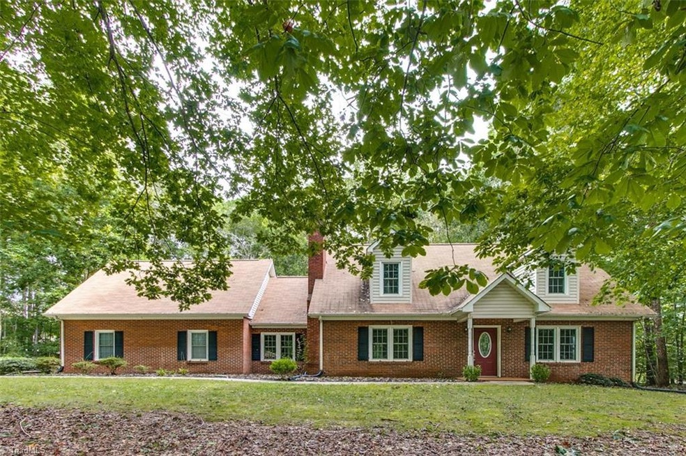 847 Laurel Dr, Asheboro, NC 27205 - photo 1