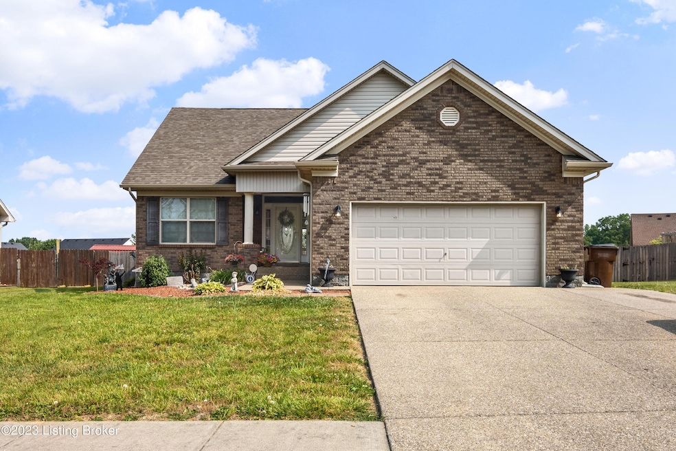 220 Gentry Ln, Mount Washington, KY 40047 - photo 1