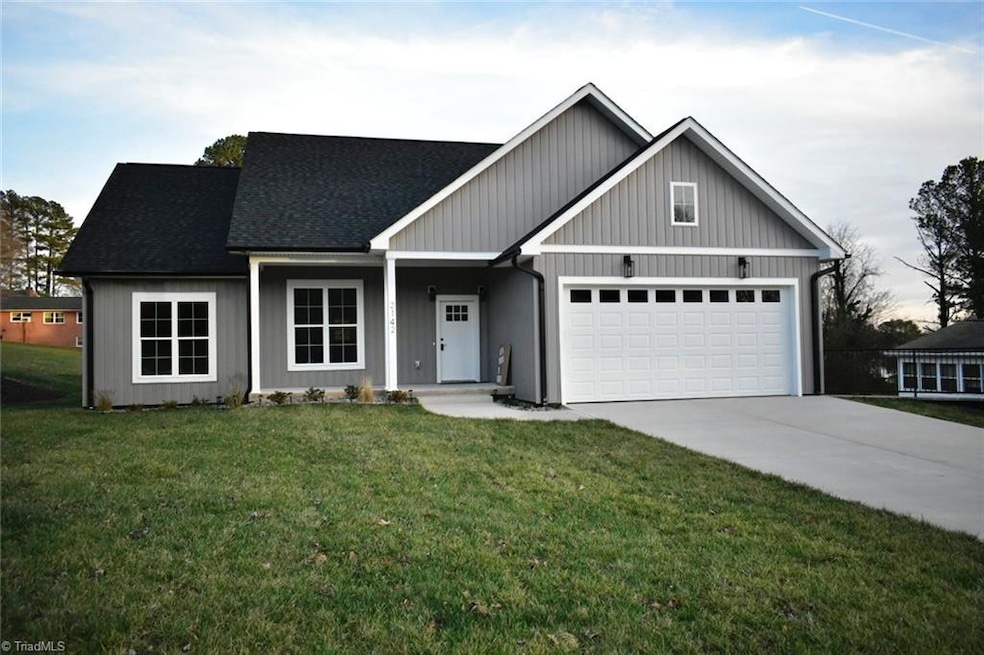 2142 Elizabeth Dr, Mount Airy, NC 27030 - photo 1