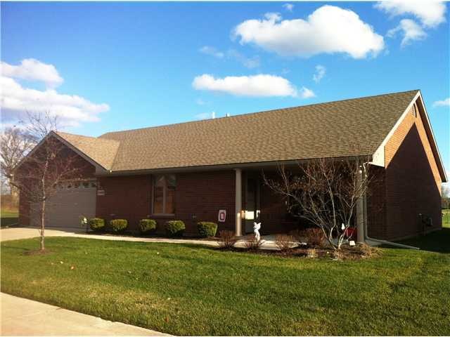 649 Wood Run Dr unit 649, Marysville, OH 43040 - photo 1