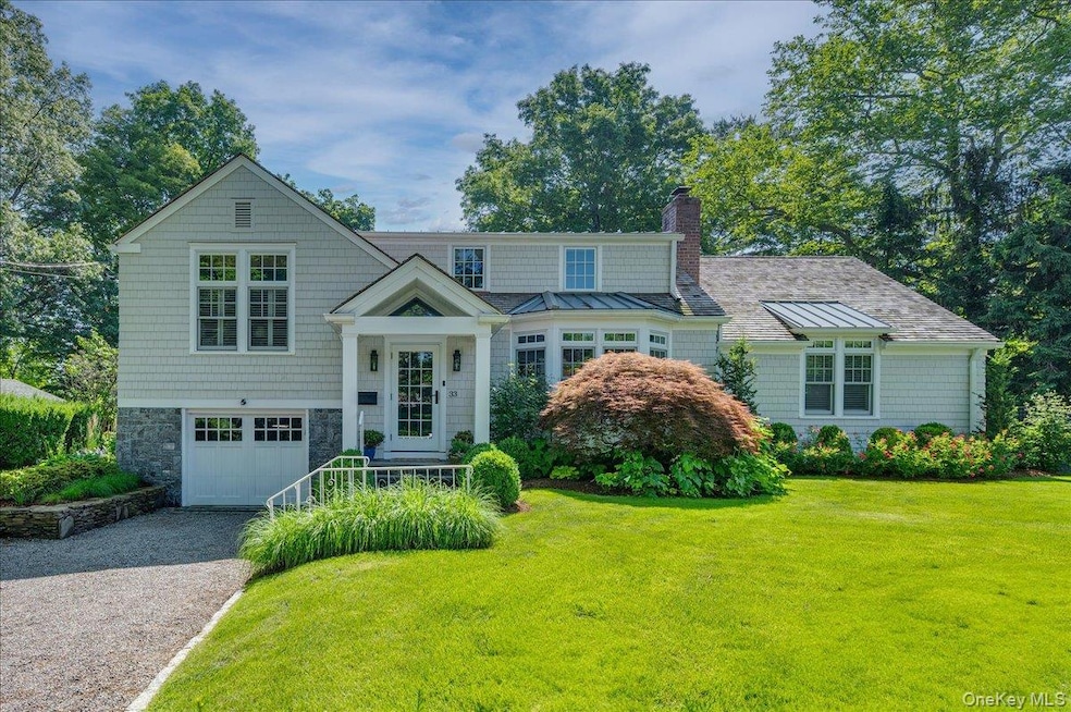 Pending $2,395,000 • Co-Listing Agent