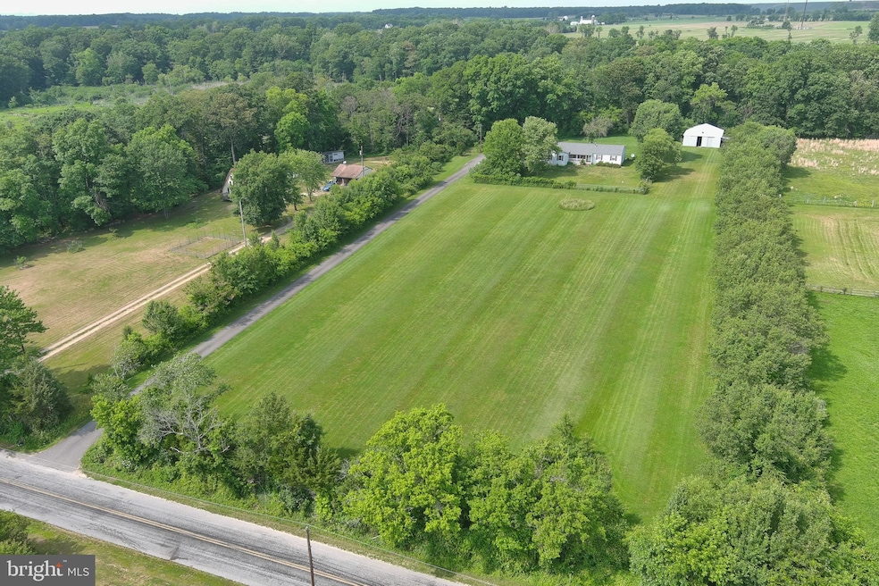 281 Lincoln Rd, Pilesgrove, NJ 08098 - photo 1