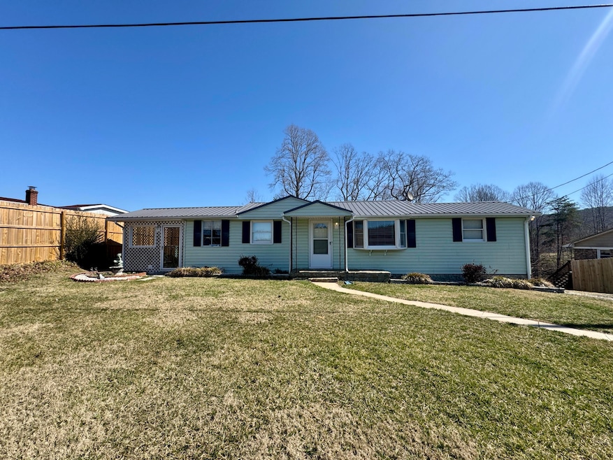 Pending $149,900 • Co-Listing Agent