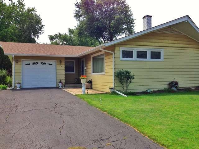 119 Pecos Cir, Carpentersville, IL 60110 - photo 1