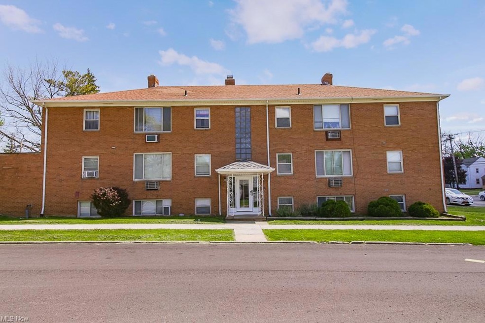 17703 Libby Rd unit 2, Maple Heights, OH 44137 - photo 1