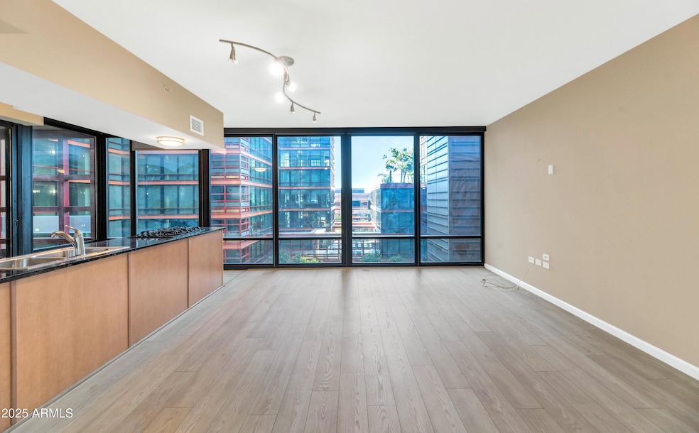 Optima Biltmore Towers unit 522, Phoenix, AZ 85016 - photo 1