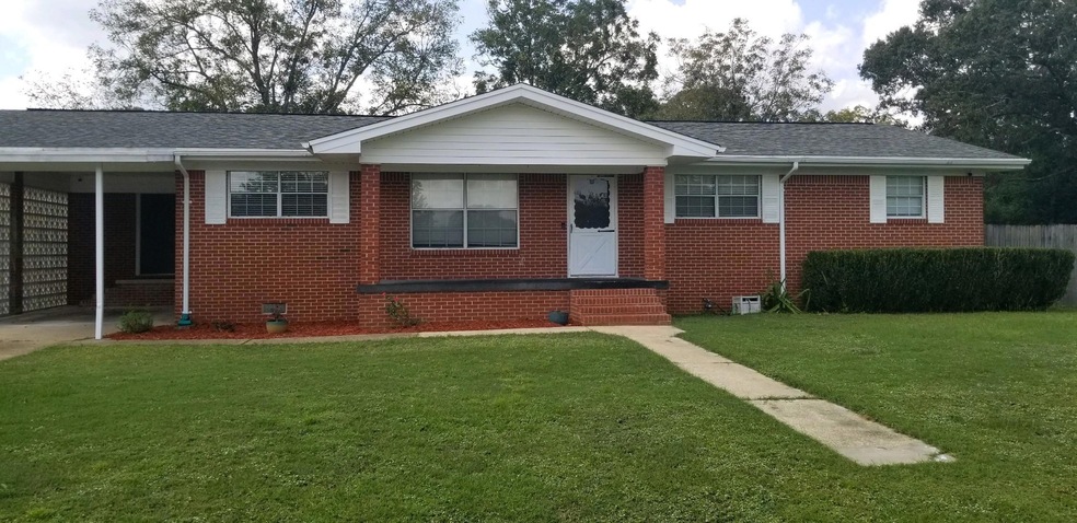 1204 Farmer St, Crestview, FL 32539 - photo 1