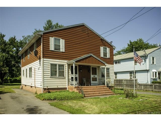 Desirable townhouse style Duplex with full basemen