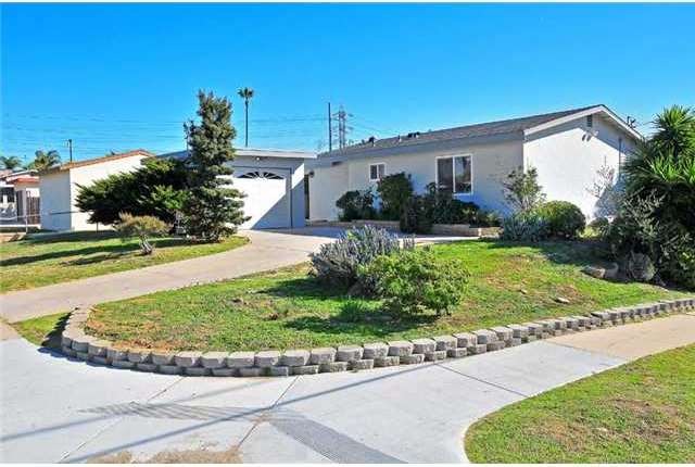 Welcome to this well-priced short sale opportunity