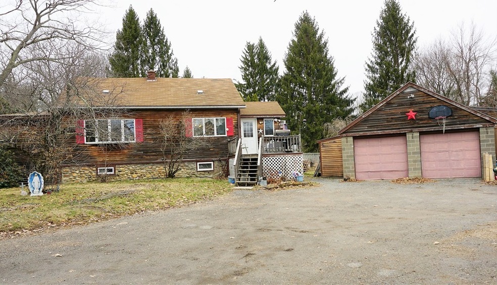 266 Brookfield Rd, Charlton, MA 01507 - photo 1