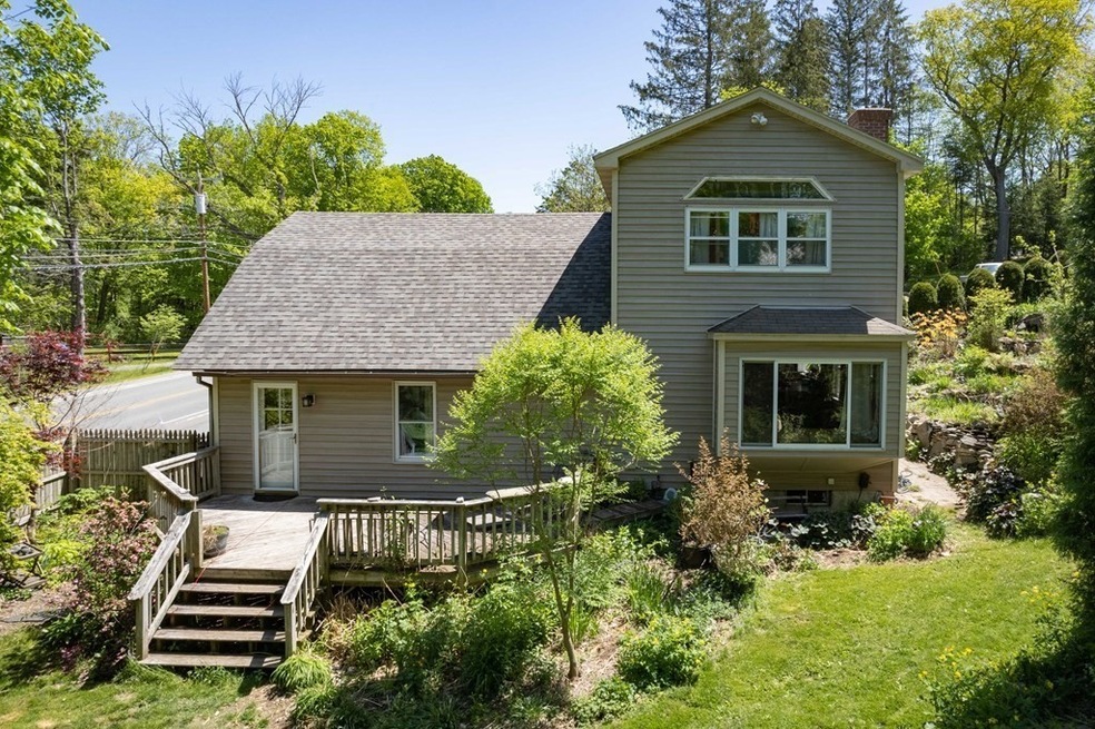 23 Amherst Rd, Pelham, MA 01002 - photo 1