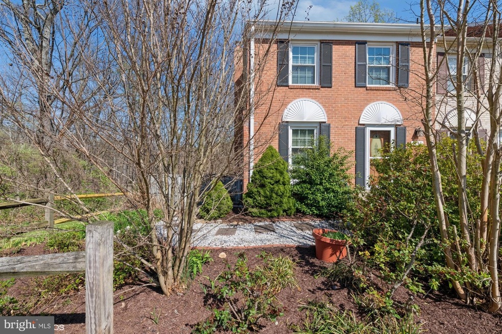 1947 Mayflower Dr, Woodbridge, VA 22192 - photo 1