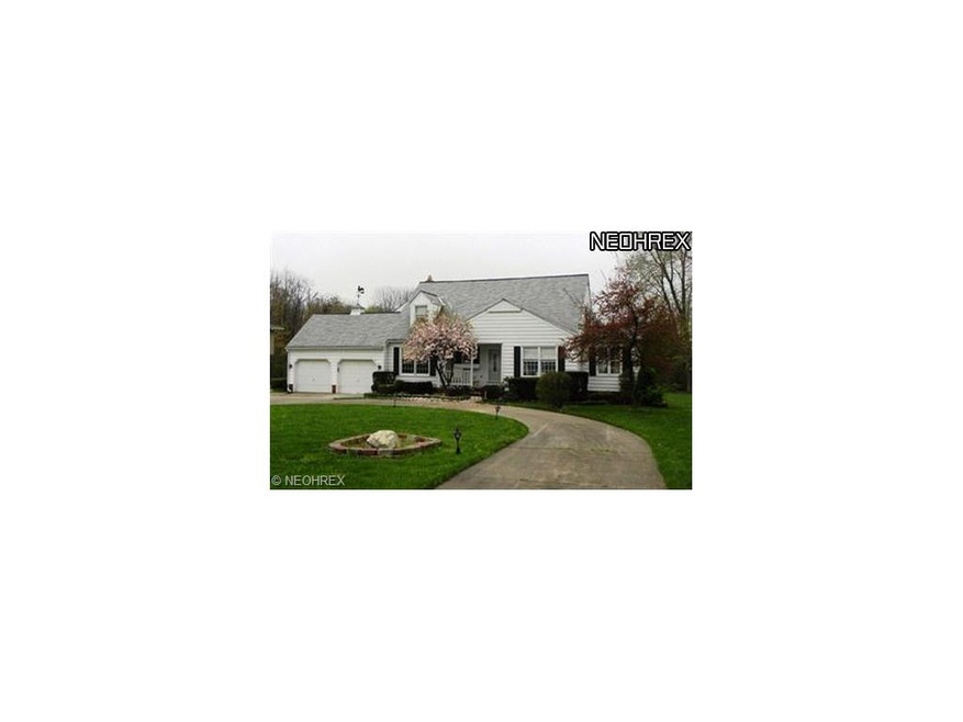 Room For Everyone! Single Family Home & In-Law. Ov