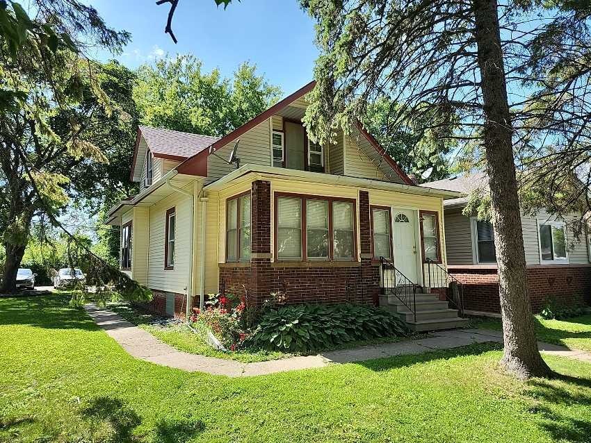 28 S Fulton Ave unit 2, Waukegan, IL 60085 - photo 1