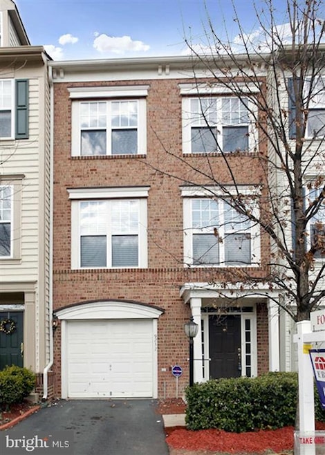 9232 Cascade Falls Dr, Bristow, VA 20136 - photo 1